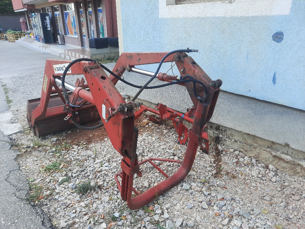 Utovarivac Kasika za traktor fiat 640