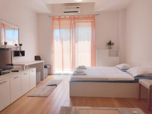 Stan na dan Kety /City  Mostar /063 861-244 (WhatsApp,Viber)