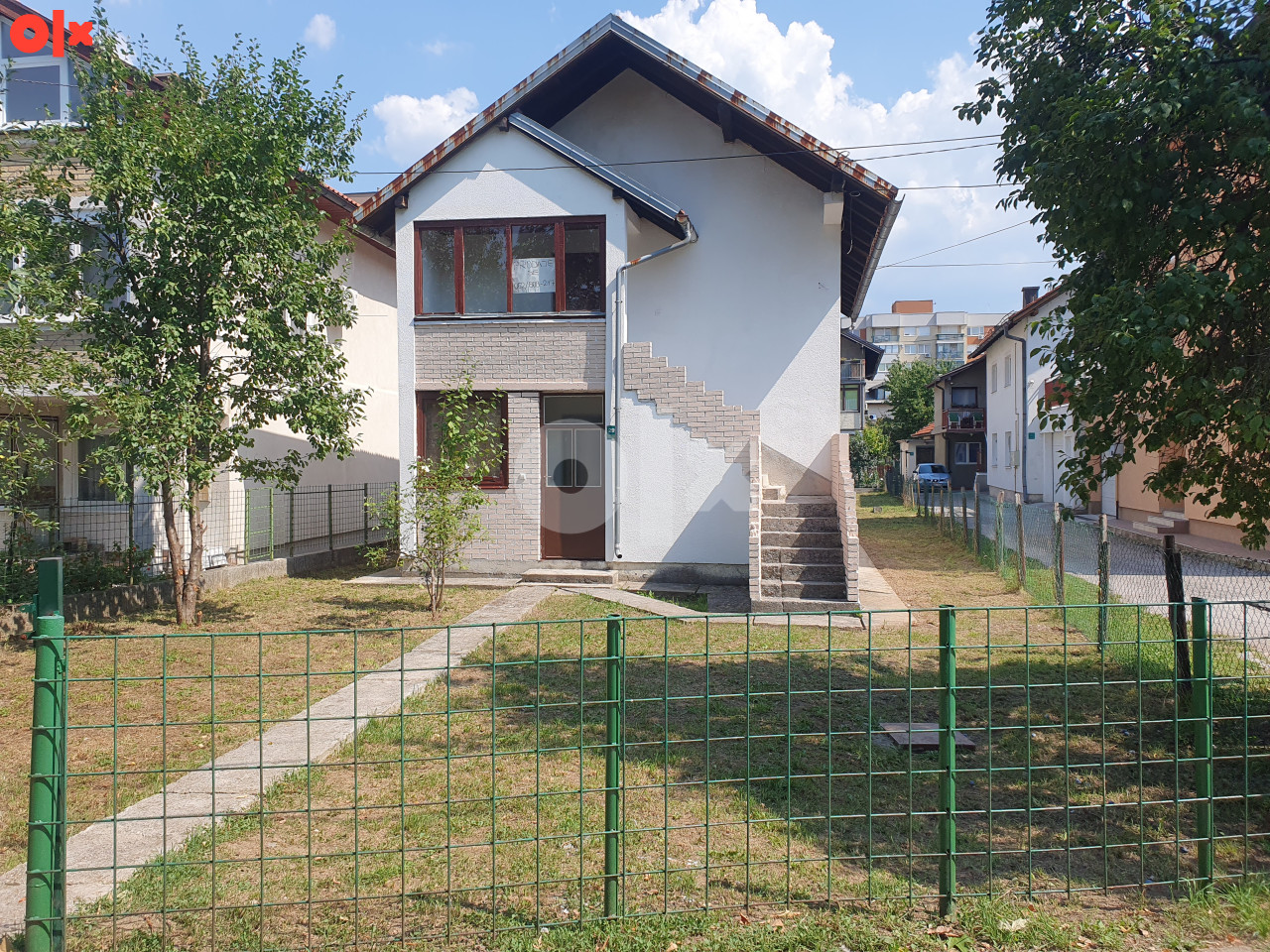 Prodaja kuce Dobrinja ili zamjena za stan uz doplatu