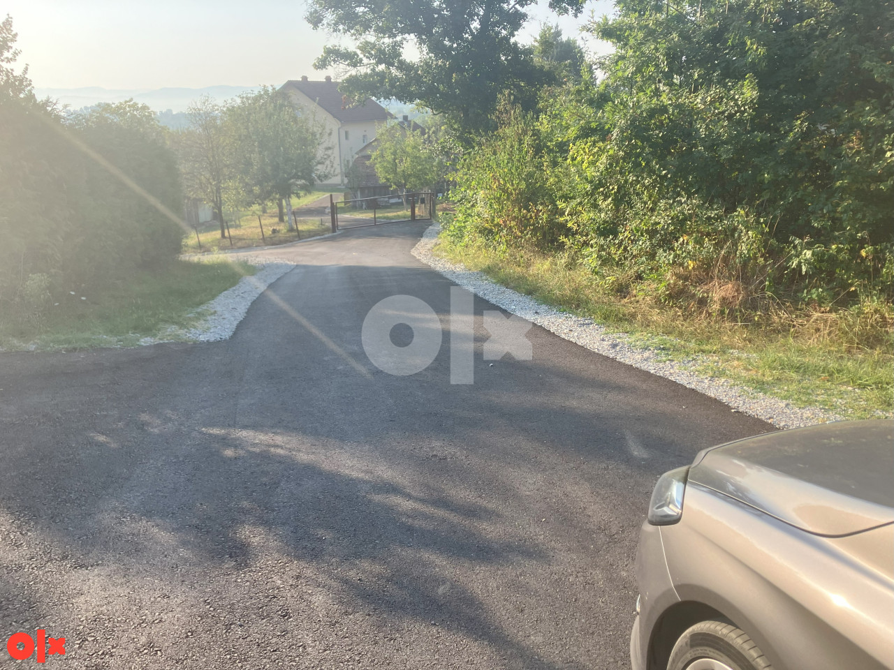 Imanje u mjestu Lončari pored Tešnja sa tri objekta 4