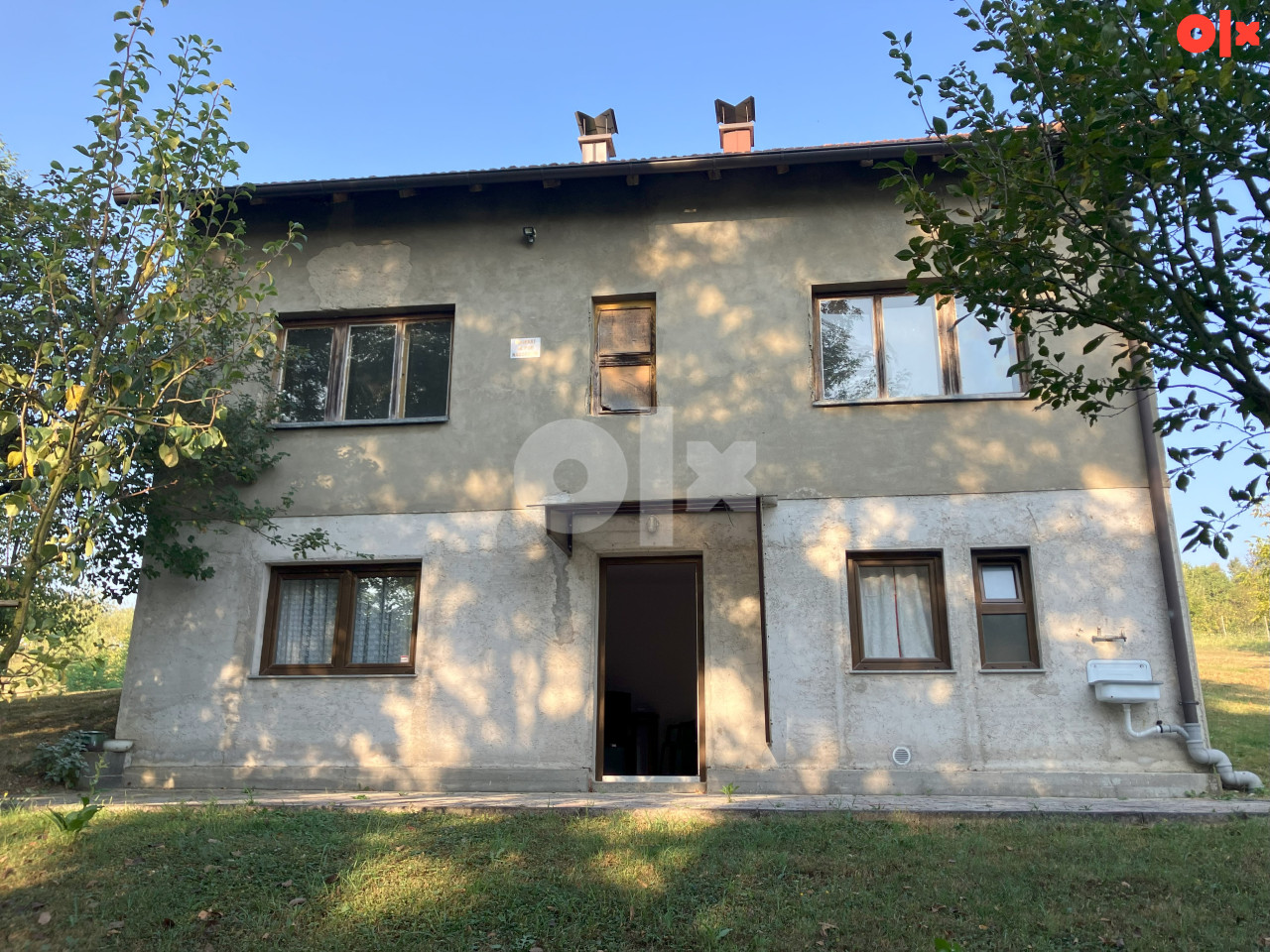 Imanje u mjestu Lončari pored Tešnja sa tri objekta 14