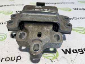 Nosac motora Volkswagen Passat CC 2010 (fotografija 2)