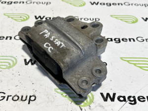Nosac motora Volkswagen Passat CC 2010 (fotografija 1)