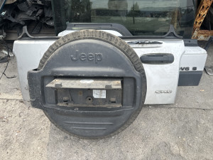 Nosac rezervne gume gepek Jeep Liberty