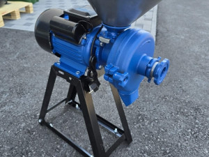 MLIN ZA KUKURUZ I BRASNO SENICU 2.6KW STRAUS AUSTRIA