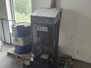 PEĆ NA STARO ULJE HITON HP125