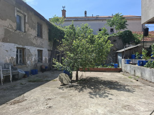 Stambeni objekat u ulici Mladena Balorde - Carina photo 3