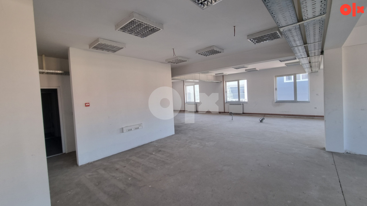NAJAM: Poslovni prostor Ilidža 2x 400 m2 3