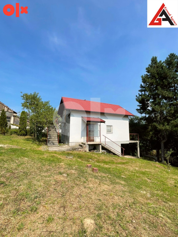 Vikendica 30 m2 sa 1500 m2 okućnice -Bare-Busovača