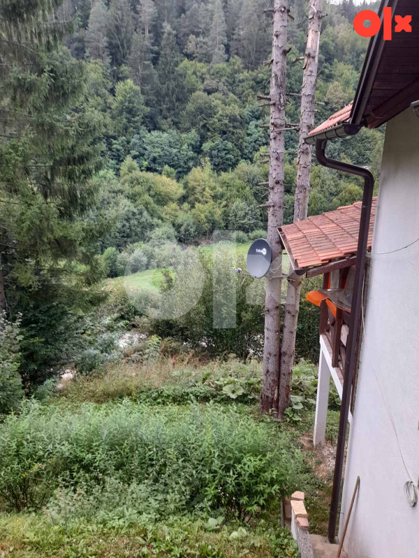Vikendica 180m2 - Zemljište 730 m2/Donji Čevljanovići