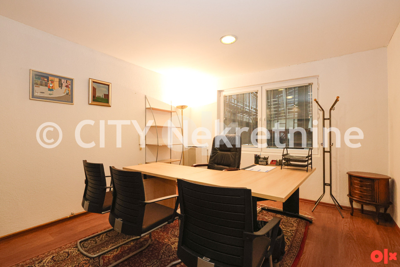 Poslovni prostor - Centar - Branilaca Sarajeva - 25 m2