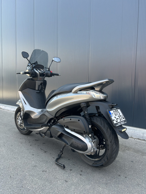 Piaggio Beverly 350s
