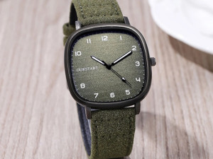 Muski rucni sat VOJNI STIL, NOV U KUTIJI! quartz