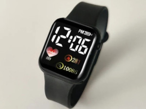 RASPRODAJA ! SMART WATCH DOSTUPAN NA STANJU rucni sat sport NOV!
