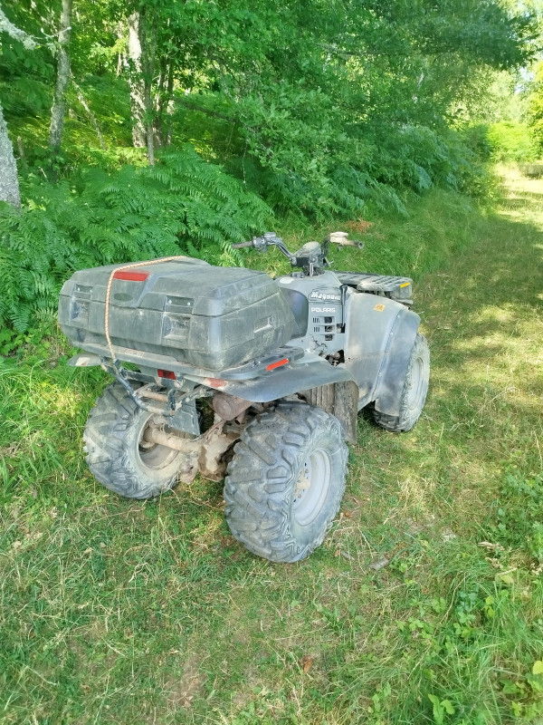 Atv quad Polaris Magnum 325
