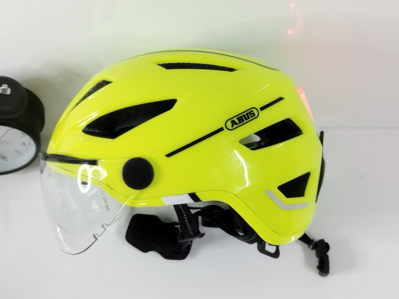 Abus  Pedelec 2.0 ACE biciklo romobil kaciga s vizirom 52-57 cm