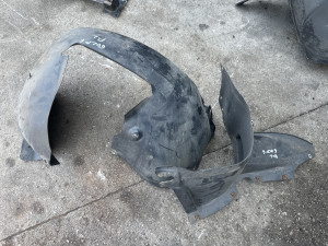 Pvc blatobran prednji lijevi Volkswagen Golf 6