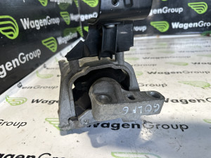 Nosac motora Volkswagen Golf 6 2011 (fotografija 2)
