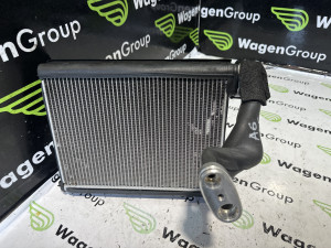 Kondenzator klime Audi A6 4F 2011 (fotografija 2)