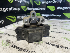 Nosac motora Volkswagen Passat CC (fotografija 2)