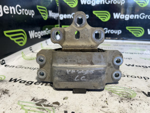 Nosac motora Volkswagen Passat CC (fotografija 1)