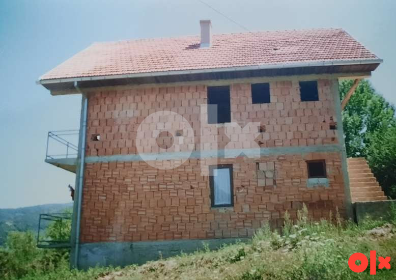 Kuća od 81,84 m2 sa 764 m2 okućnice / Grabovik