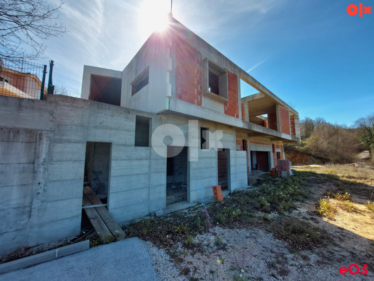 EOS / Stambeni Objekat / Gradac / 390 m2
