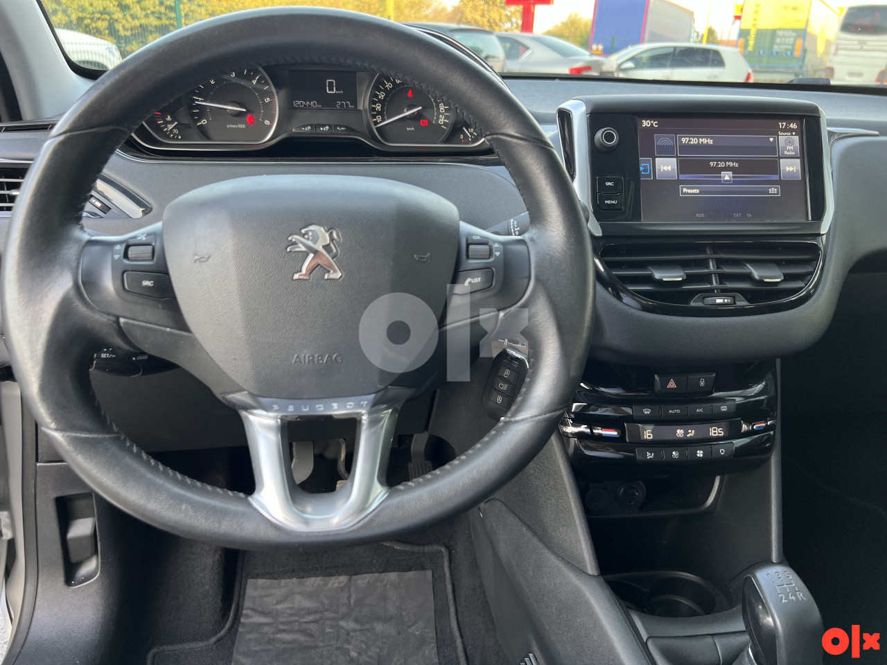 Peugeot 208 1.6 HDI 73kW 2016 god *panorama,120.000km*