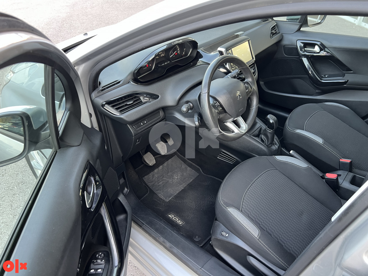 Peugeot 208 1.6 HDI 73kW 2016 god *panorama,120.000km*