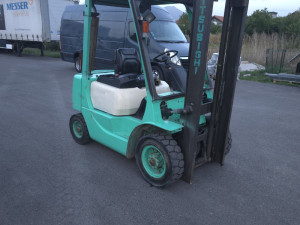 VILJUSKAR MITSUBISHI DIZEL 2 TONE 2008 GOD 1800 RADNIH SATI