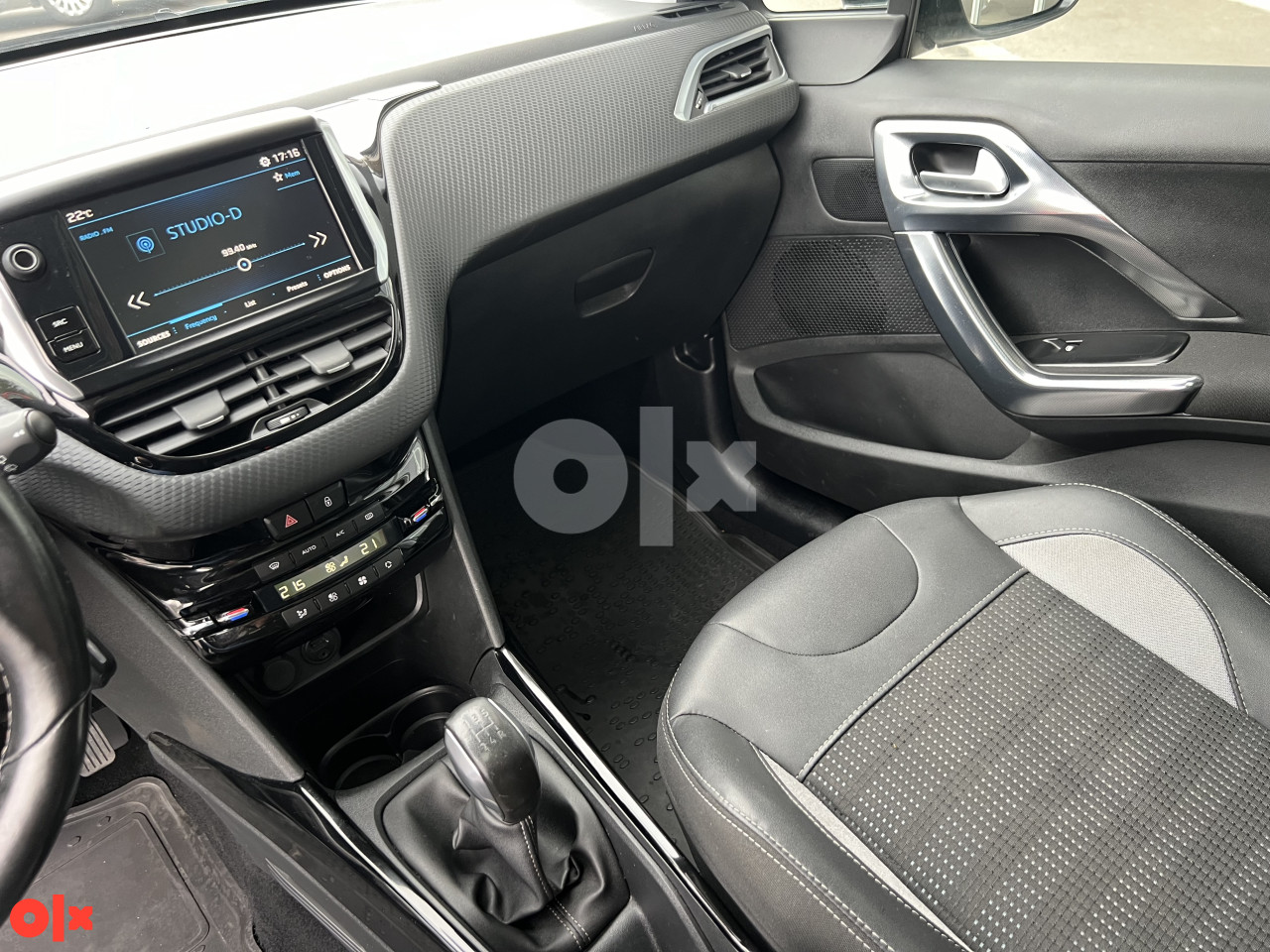 Peugeot 2008 1.6 HDI 73kW 2018 god led,panor,kamera