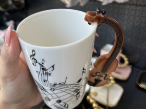 "Violina" keramička šolja