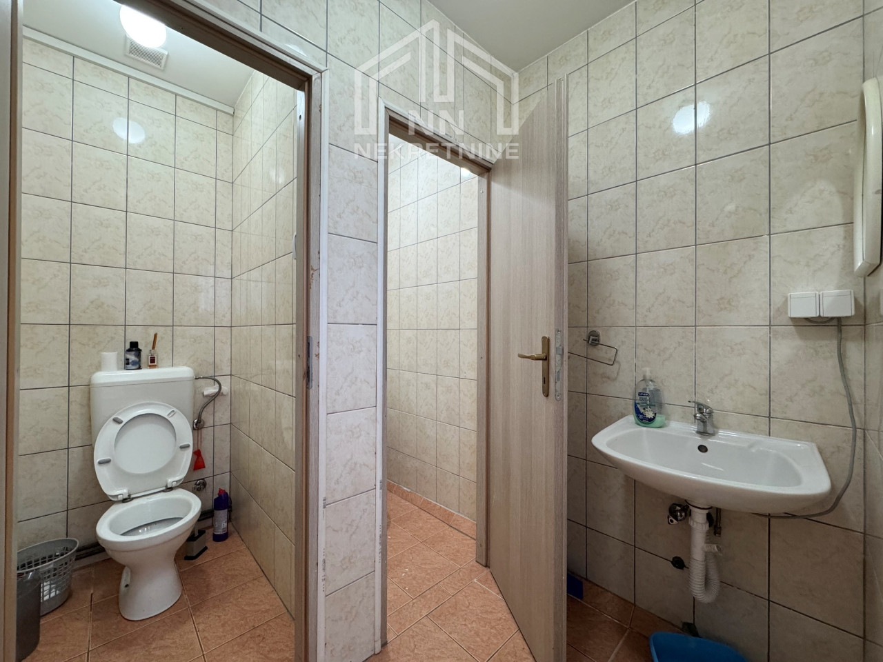NN Nekretnine : Poslovni prostori 200-500m2 Stup 17