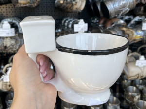 "Toilet" keramička šolja