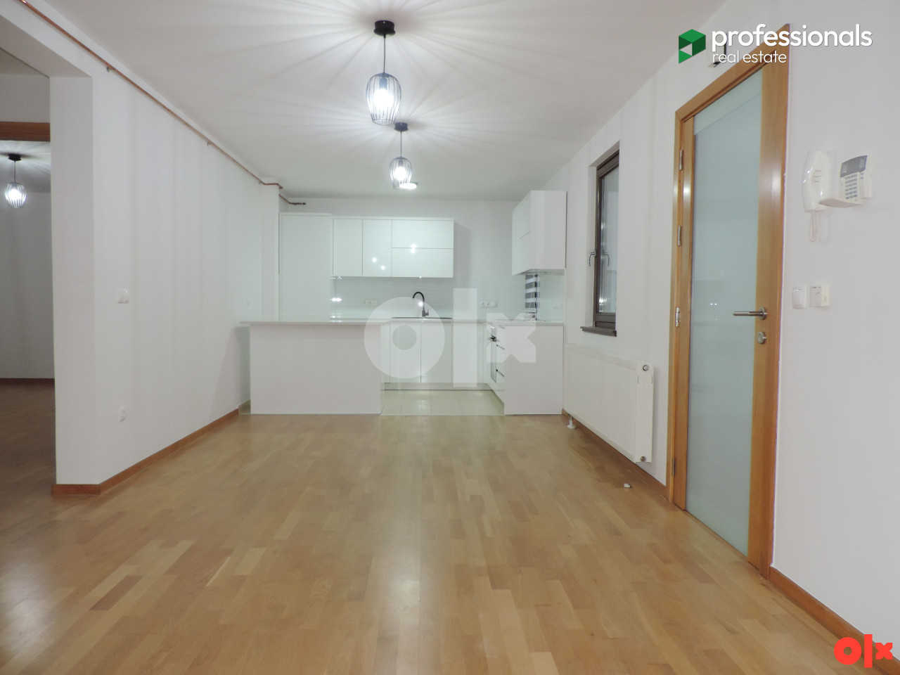 Dvoetažni stan sa garažom i baštom Stari Grad Sarajevo 149 m2