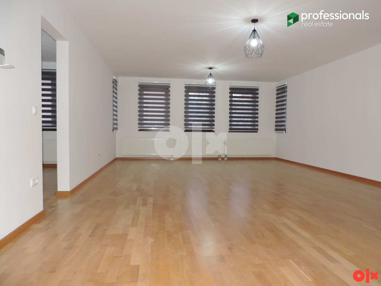 Dvoetažni stan sa garažom i baštom Stari Grad Sarajevo 149 m2 3