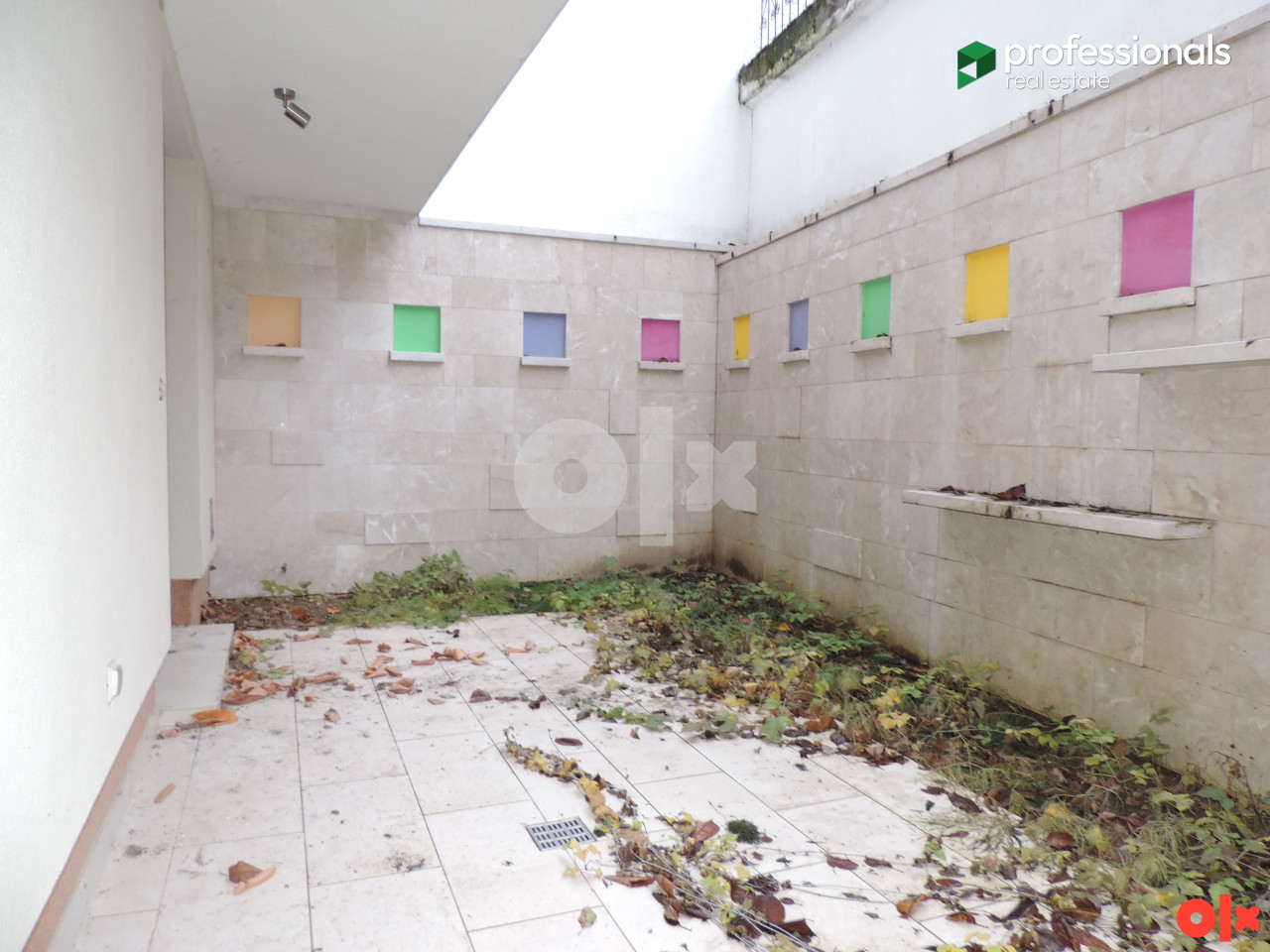 Dvoetažni stan sa garažom i baštom Stari Grad Sarajevo 149 m2 14