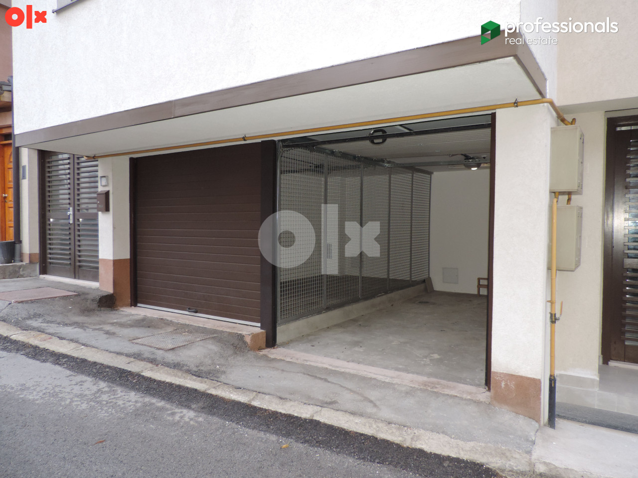 Dvoetažni stan sa garažom i baštom Stari Grad Sarajevo 149 m2 15