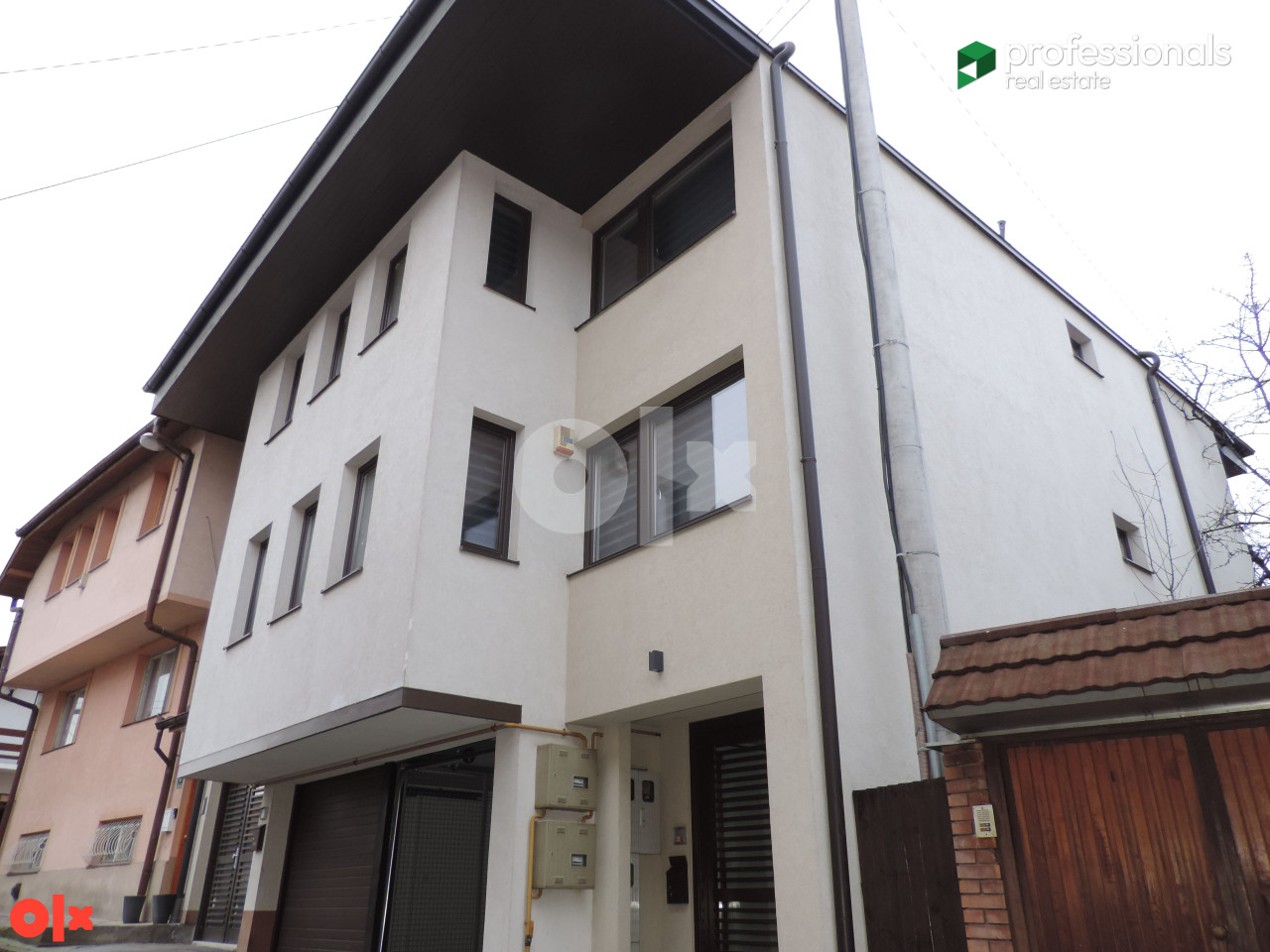 Dvoetažni stan sa garažom i baštom Stari Grad Sarajevo 149 m2 17