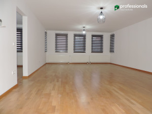 Dvoetažni stan sa garažom i baštom Stari Grad Sarajevo 149 m2 photo 3