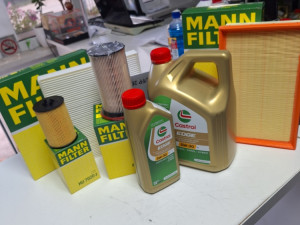 AUDI A3 8V MALI SERVIS CASTROL 5W30 FILTERI MANN