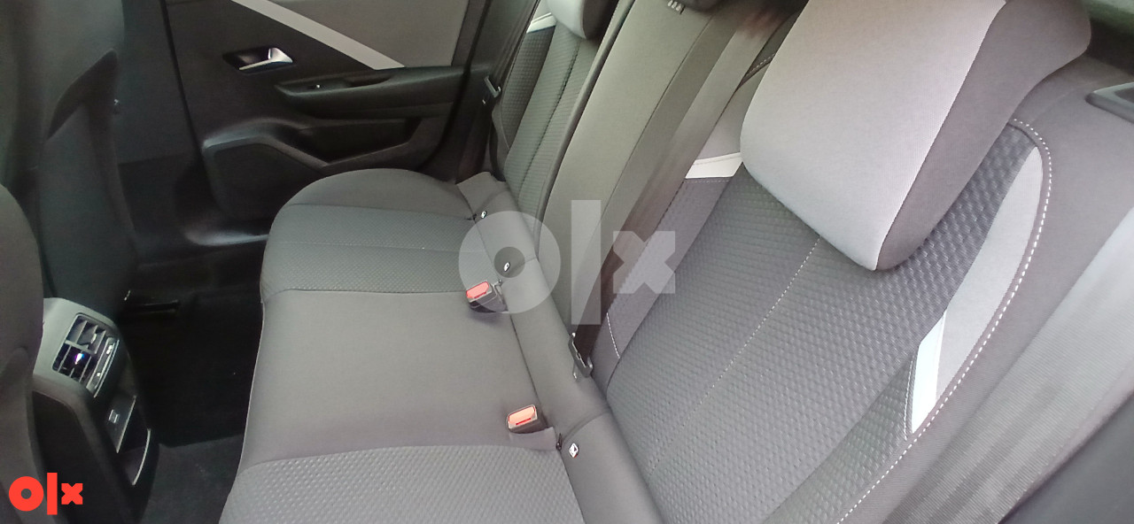 Opel Astra 1.2 Business Edition A/T *2023* [REZERVISANO]