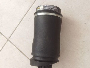 Zadnji jastuk Mercedes R W251 zracni vazdusni