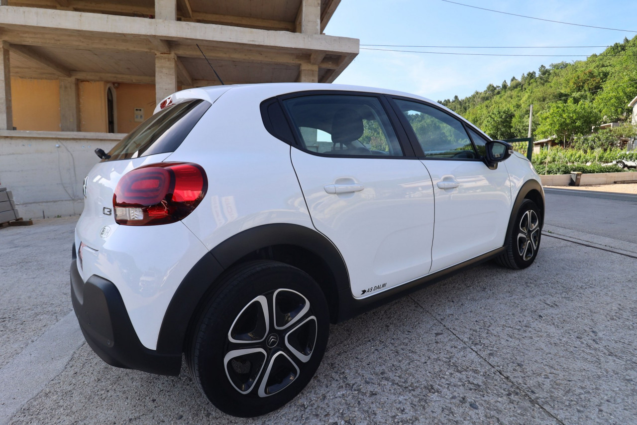 Citroen C3 1.5 BlueHDI 102KS Navigacija -LED- Parktronic FACELIFT