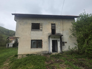 Zemljište i devastirani objekat u općini Hadžići photo 4