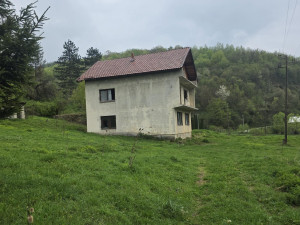 Zemljište i devastirani objekat u općini Hadžići photo 3