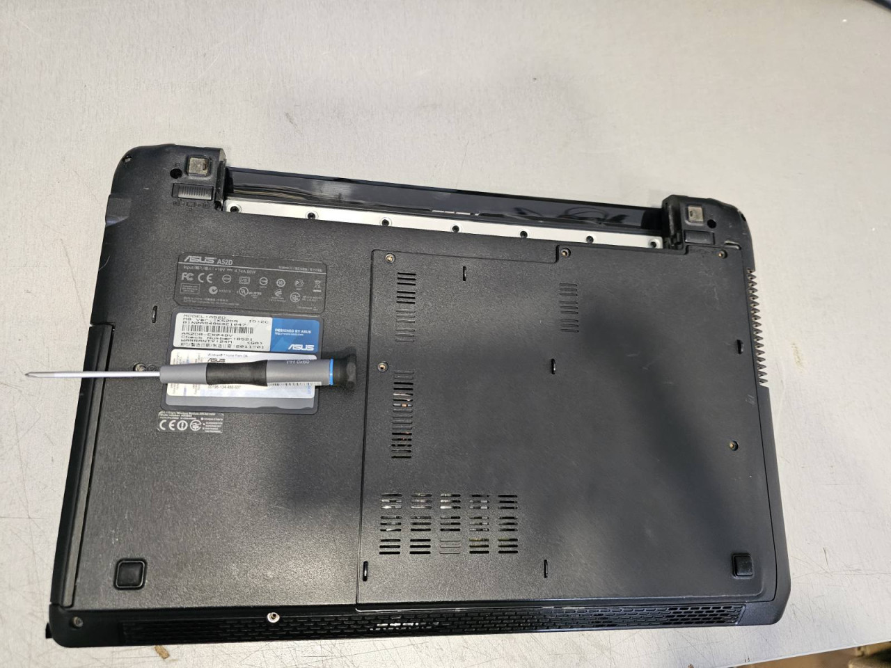 Asus A52D ( K52DR) u dijelovima