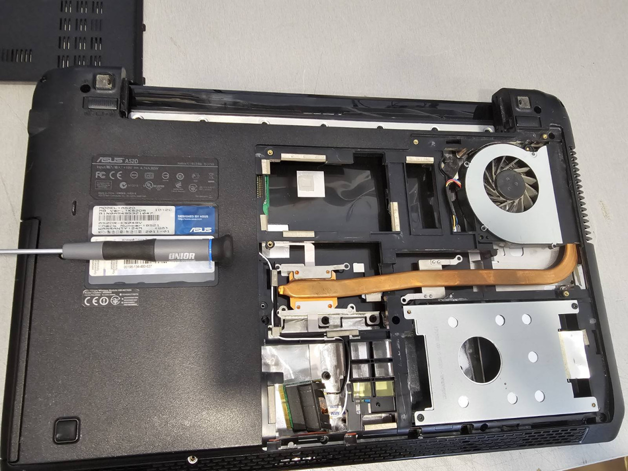Asus A52D ( K52DR) u dijelovima
