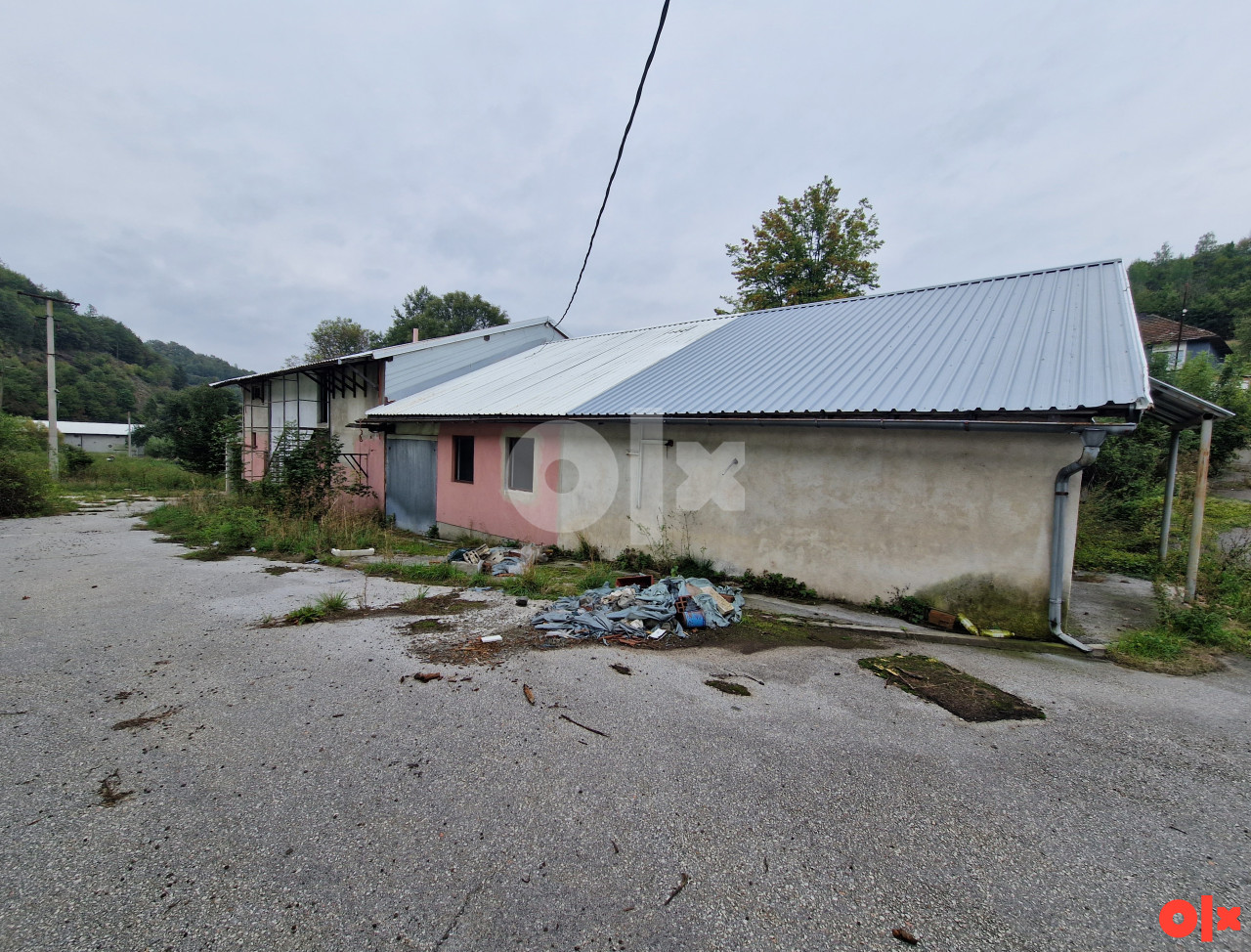 Zemljište i devastirani poslovni objekti u općini Hadžići photo 4