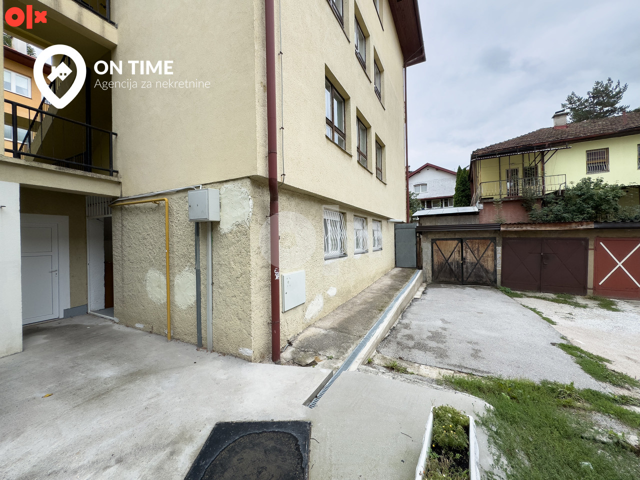 ON TIME izdaje: Stan, dvosoban, Sarajevo, Višnjik 10